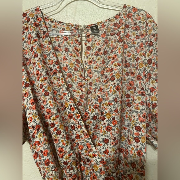 🐾SHEIN Curve Red and Gray Floral shorts romper size 4XL GUC - Picture 6 of 10